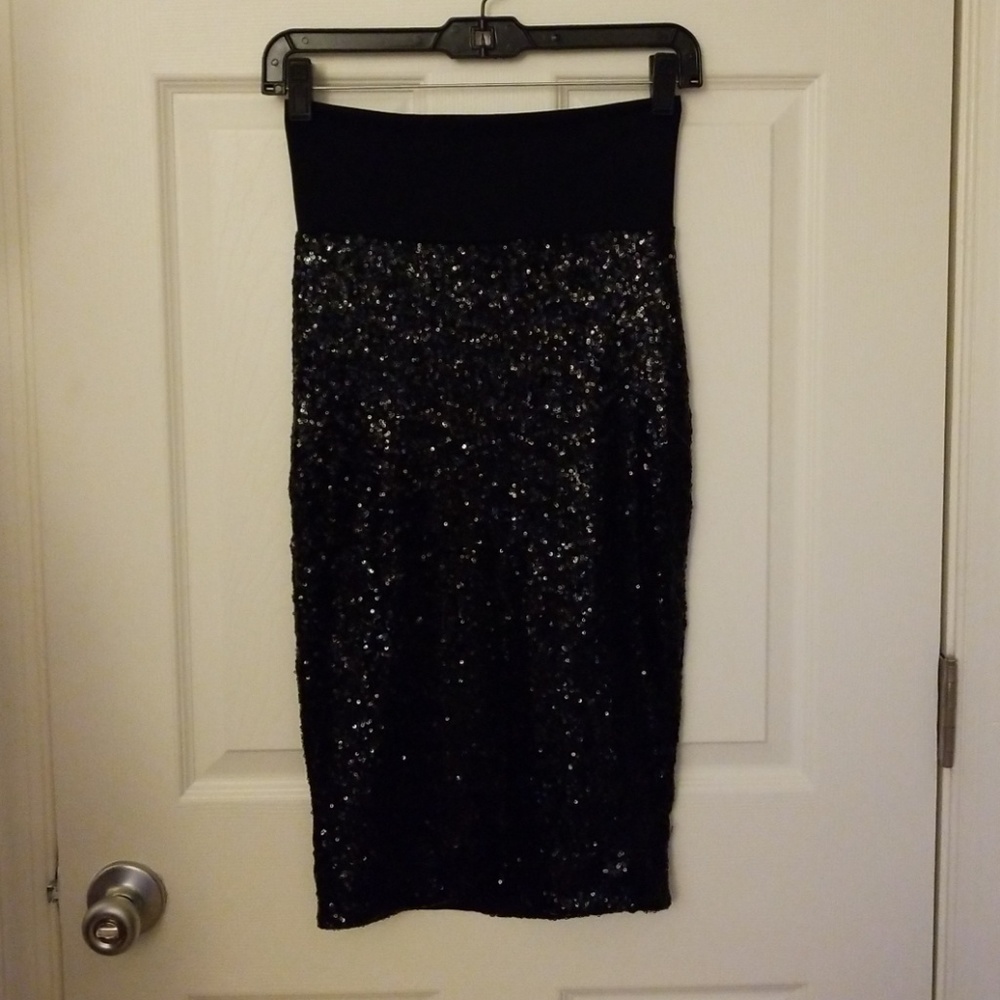 Black bebe sequin midi skirt!